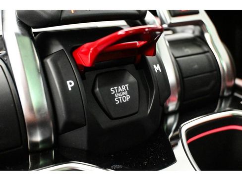 Used 2025 Lamborghini Urus SE image 69