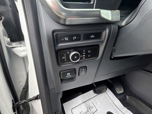 Used 2023 Ford F150 Lariat w/ Equipment Group 502A High image 11