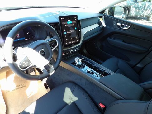 New 2026 Volvo XC60 B5 Core w/ Climate Package image 12