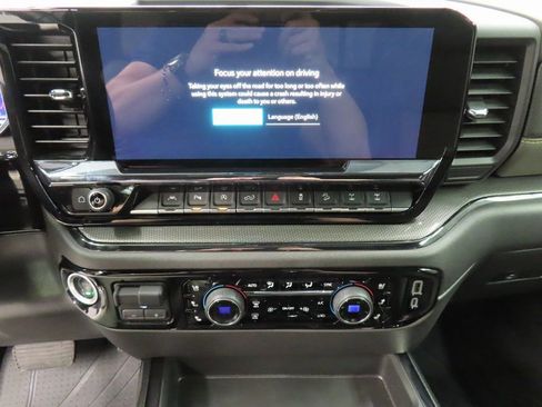 Used 2025 Chevrolet Silverado 1500 ZR2 w/ Technology Package image 13