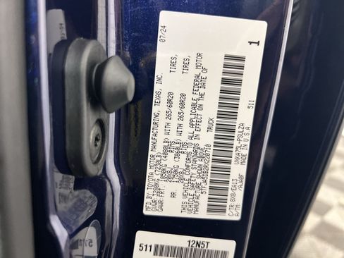 Used 2024 Toyota Tundra Limited AWD/4WD image 29
