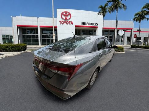 Used 2024 Hyundai Elantra SE FWD image 7