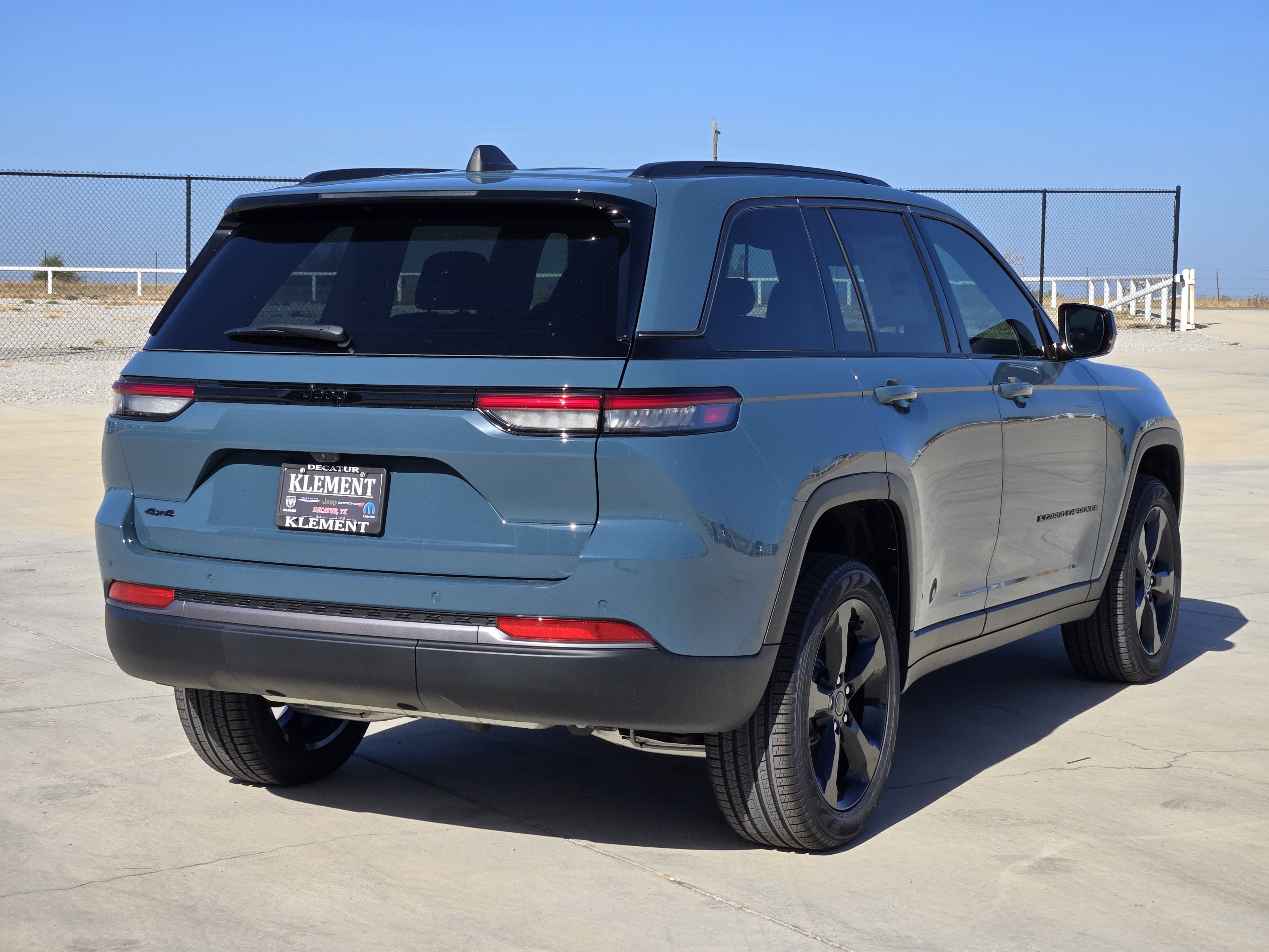 New 2027 Jeep Grand Cherokee Limited AWD/4WD image 5