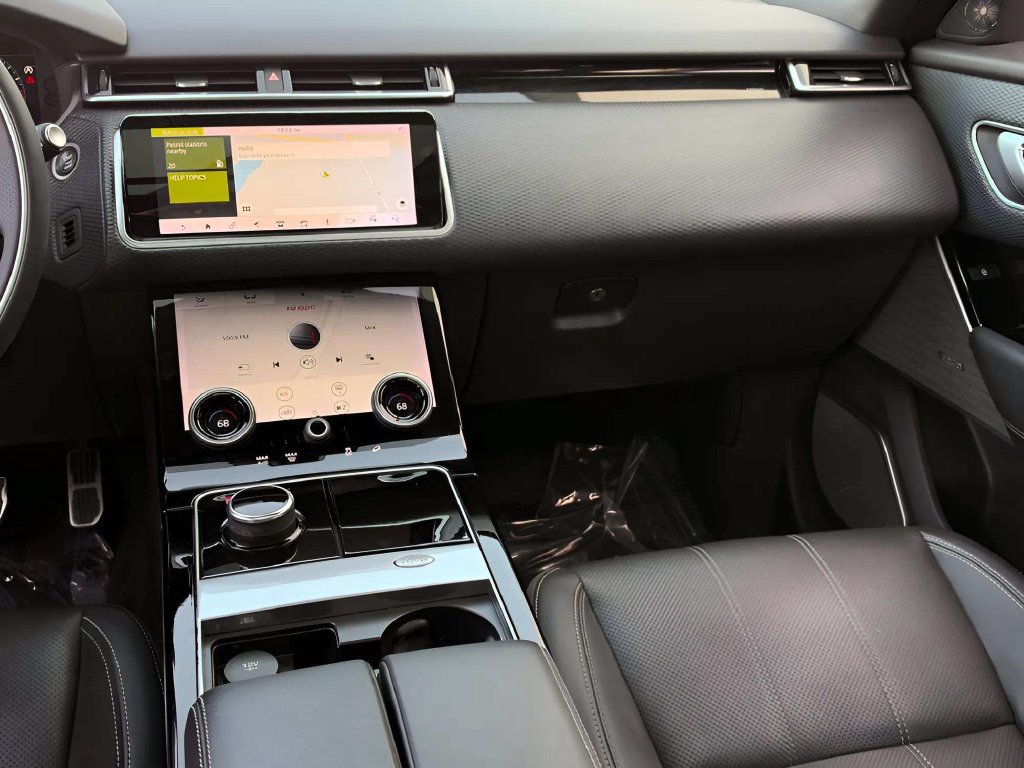 Used 2019 Land Rover Range Rover Velar R-Dynamic SE AWD/4WD image 20