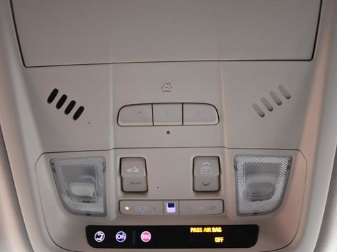 Used 2017 Cadillac XT5 Luxury w/ Driver Awareness Package image 39