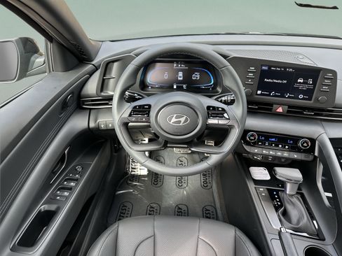 New 2026 Hyundai Elantra SEL Sport FWD image 9