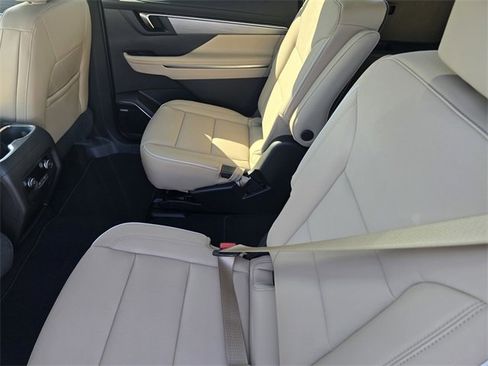 New 2026 Buick Enclave Preferred image 10