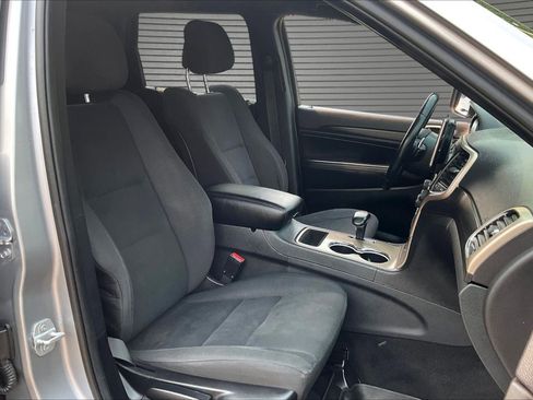 Used 2014 Jeep Grand Cherokee Laredo AWD/4WD image 28