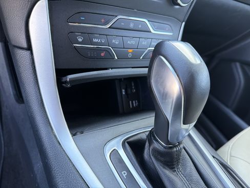 Used 2015 Ford Edge SEL w/ Equipment Group 201A image 39