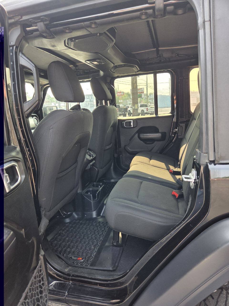 Used 2018 Jeep Wrangler Unlimited Sport S AWD/4WD image 13