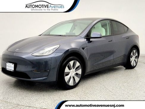 Used 2021 Tesla Model Y 2WD image 1