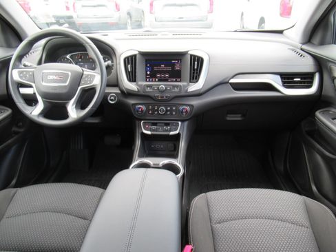 Used 2024 GMC Terrain SLE w/ Driver Convenience Package FWD image 13