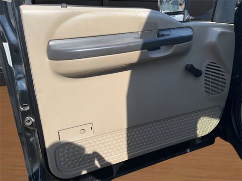 Used 2004 Ford F450 XL image 10