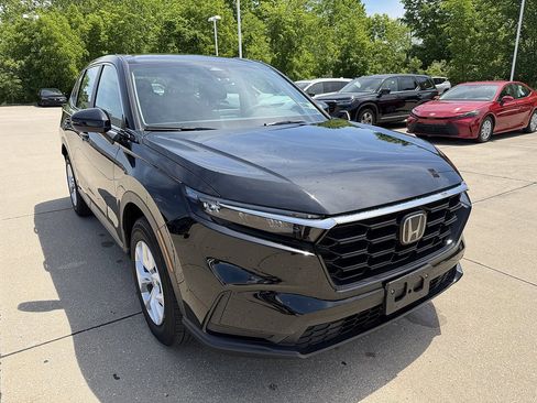 Used 2024 Honda CR-V LX image 2