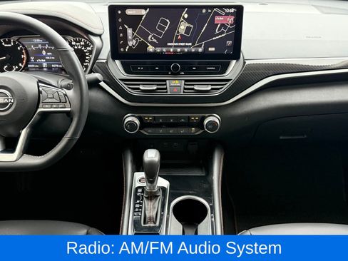 Used 2024 Nissan Altima 2.5 SR w/ SR Premium Package image 19