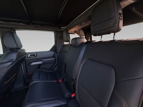 Used 2023 Ford Bronco Badlands w/ Sasquatch Package image 5