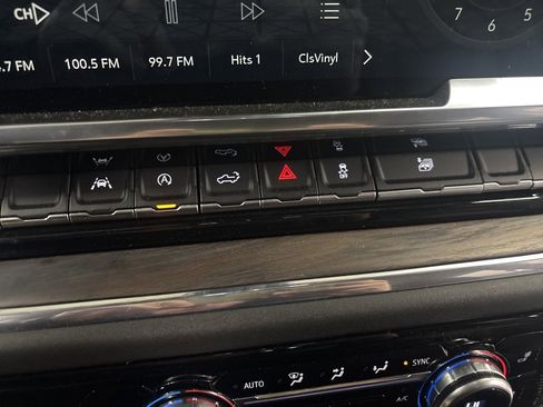 Used 2024 GMC Sierra 1500 SLT image 21