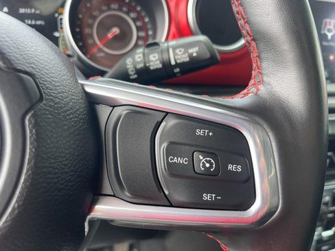 Used 2022 Jeep Wrangler Unlimited Rubicon w/ Cold Weather Group AWD/4WD image 20