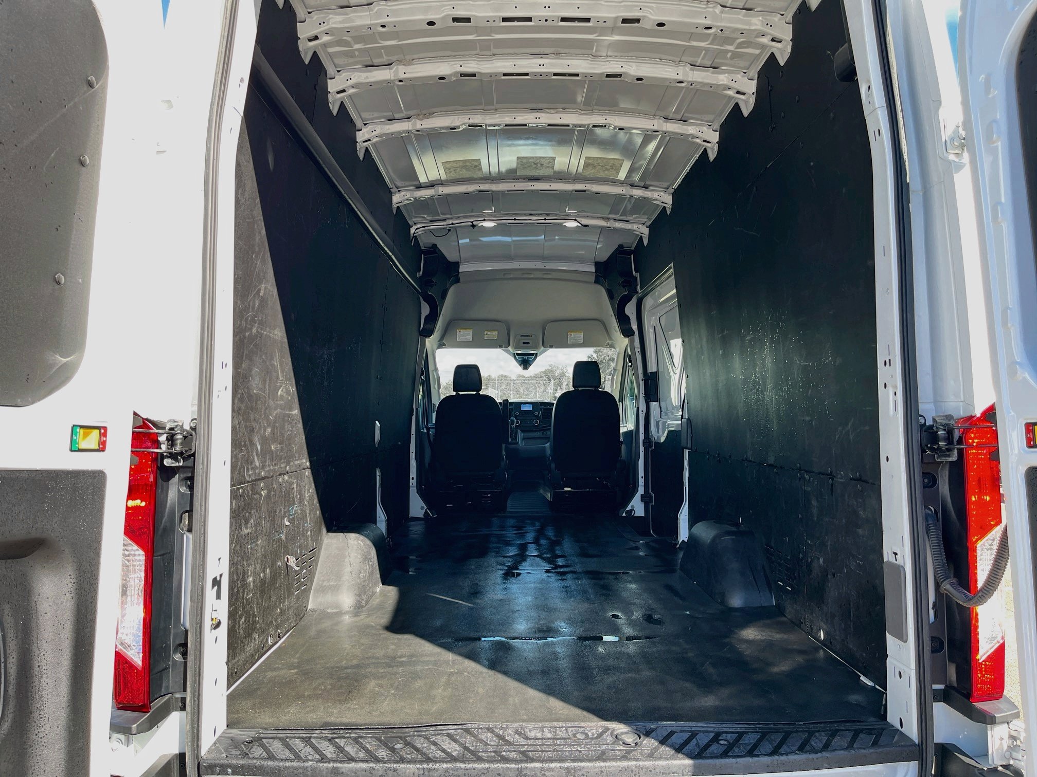 Used 2025 Ford Transit 250 148 High Roof Extended w/ Load Area Protection Package RWD image 33