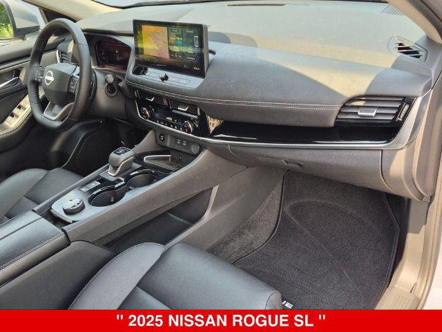 Certified 2025 Nissan Rogue SL AWD/4WD image 40