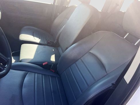 Used 2022 RAM 1500 Tradesman w/ Chrome Appearance Group image 18