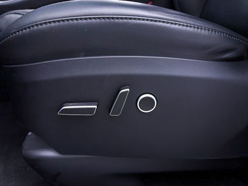 Used 2023 Tesla Model X AWD/4WD image 36