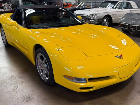Used 2002 Chevrolet Corvette w/ Preferred Equipment Group2 image 21