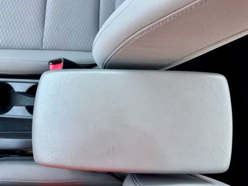 Used 2020 Hyundai Elantra SE image 35