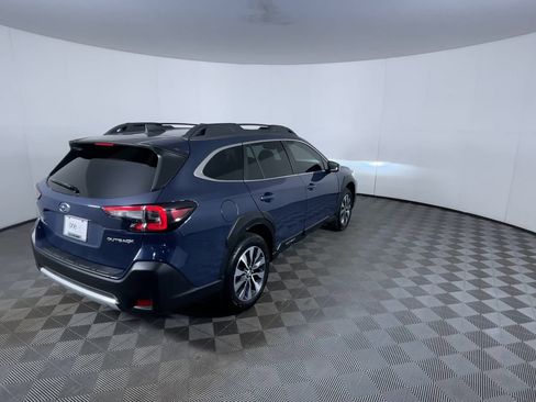 Used 2023 Subaru Outback Limited image 8