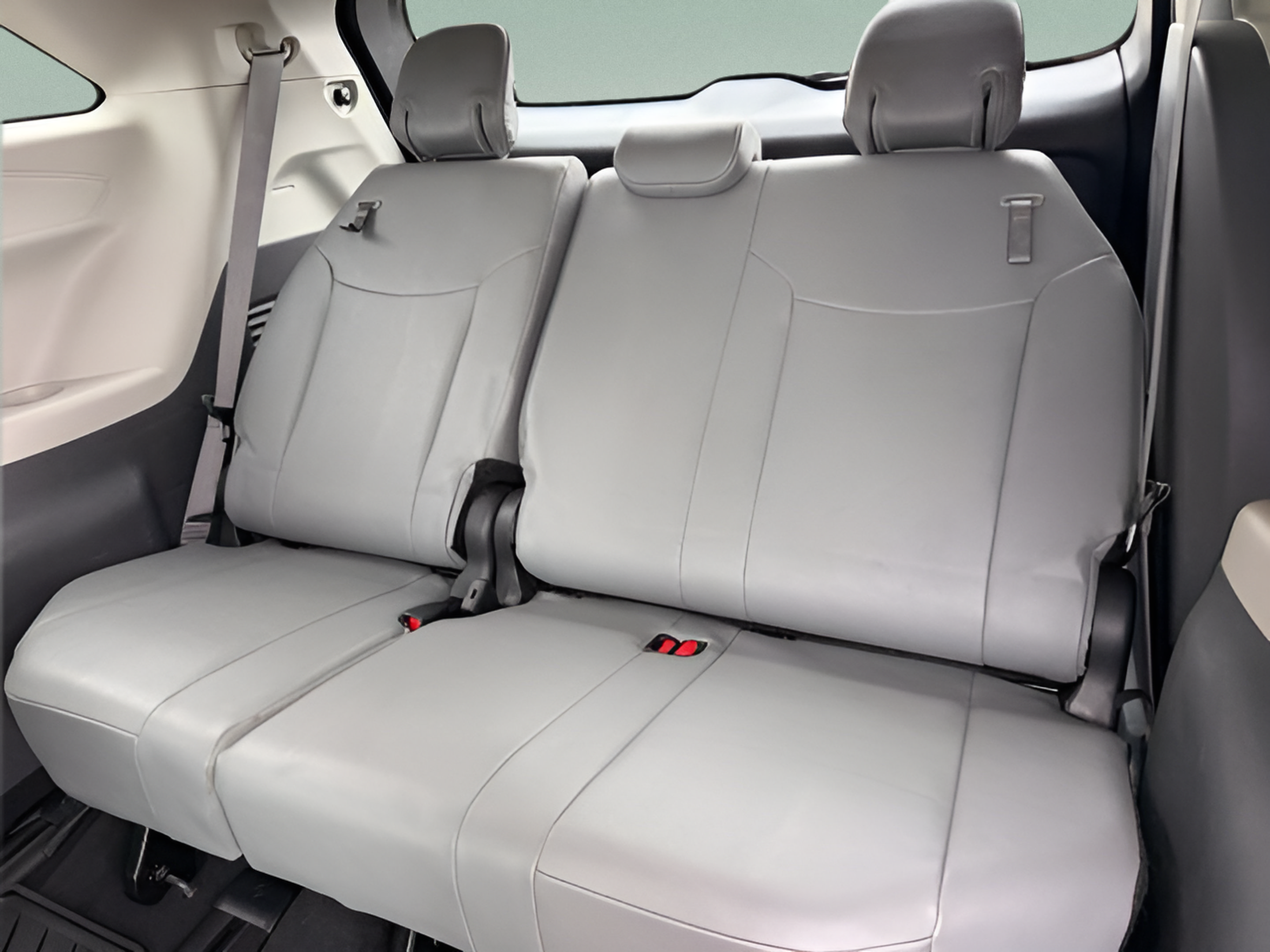 Used 2023 Toyota Sienna XLE AWD/4WD image 25