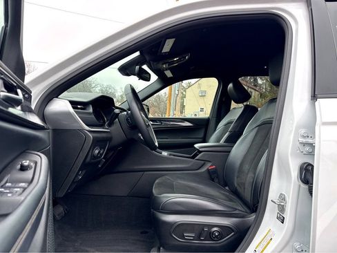 Used 2021 Jeep Grand Cherokee L Laredo image 12