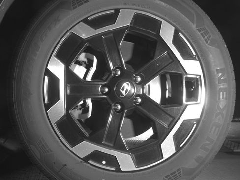 Used 2025 Hyundai Santa Fe SEL FWD image 12