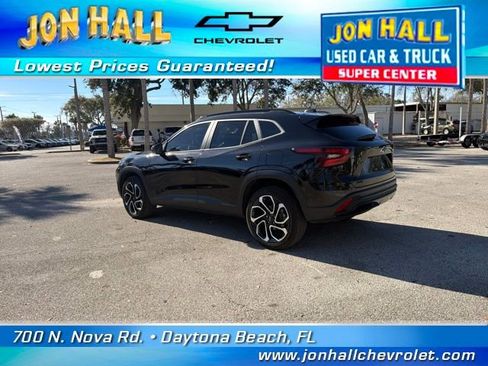 Used 2025 Chevrolet Trax RS w/ Sunroof Package image 6