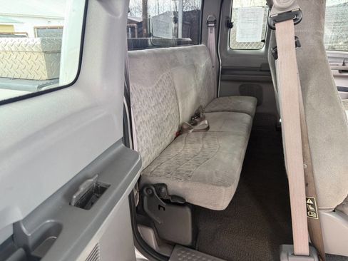 Used 2000 Ford F350 XLT image 35