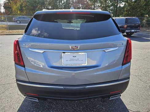 New 2026 Cadillac XT5 Luxury image 6