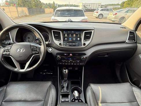 Used 2016 Hyundai Tucson Limited w/ Option Group 03 AWD/4WD image 3