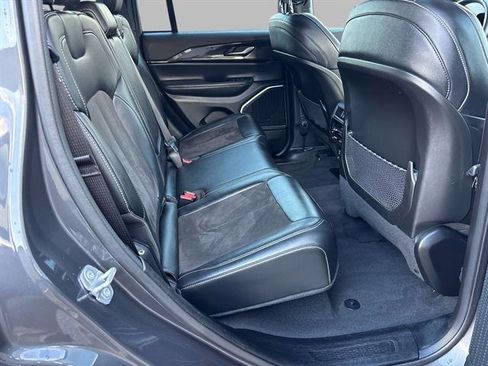 Used 2022 Jeep Grand Cherokee Altitude image 17