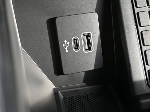 New 2025 Ford F150 Platinum w/ Equipment Group 703A Plus image 30