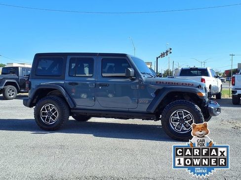 Certified 2025 Jeep Wrangler Unlimited Rubicon w/ Convenience Group AWD/4WD image 23
