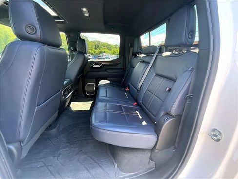 Used 2022 Chevrolet Silverado 1500 High Country w/ High Country Premium Package AWD/4WD image 14