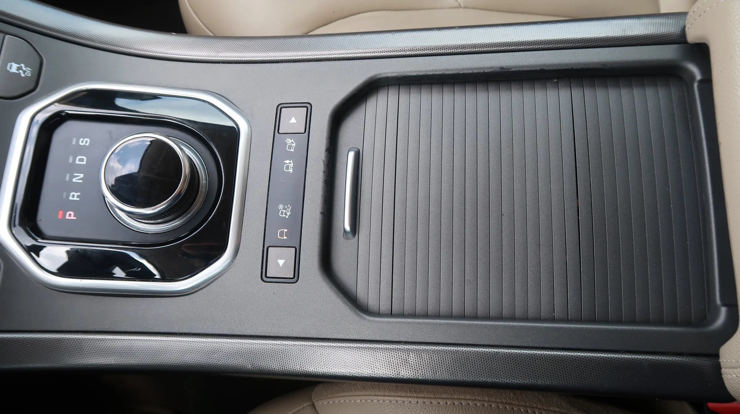 Used 2019 Land Rover Range Rover Evoque AWD/4WD image 30