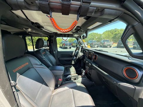 Used 2021 Jeep Gladiator Mojave AWD/4WD image 11