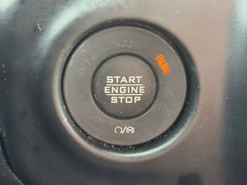 Used 2022 Jeep Gladiator Overland AWD/4WD image 41