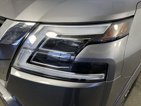 Certified 2022 Nissan Armada SL image 33