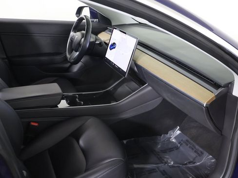 Used 2018 Tesla Model 3 Long Range image 24