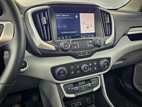 Used 2023 GMC Terrain SLT w/ Infotainment Package II AWD/4WD image 27