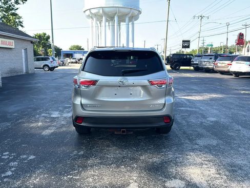 Used 2015 Toyota Highlander XLE AWD/4WD image 6