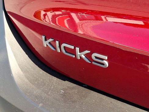New 2026 Nissan Kicks SV w/ SV Premium Package image 5