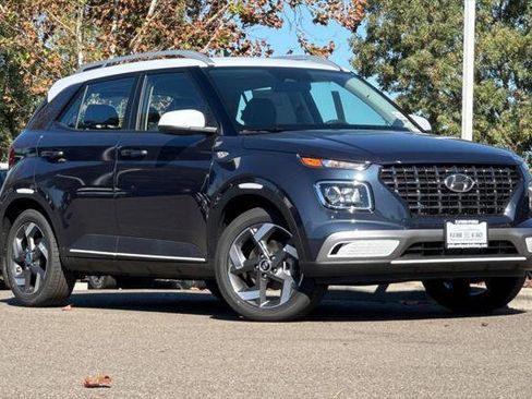 New 2026 Hyundai Venue SEL image 2