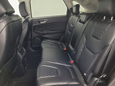 Used 2024 Ford Edge Titanium image 18